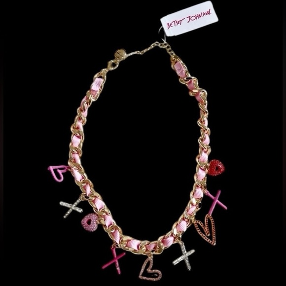 Betsey Johnson Love XOXO Charm Necklace Gold Tone Pink Ribbon - Picture 1 of 8